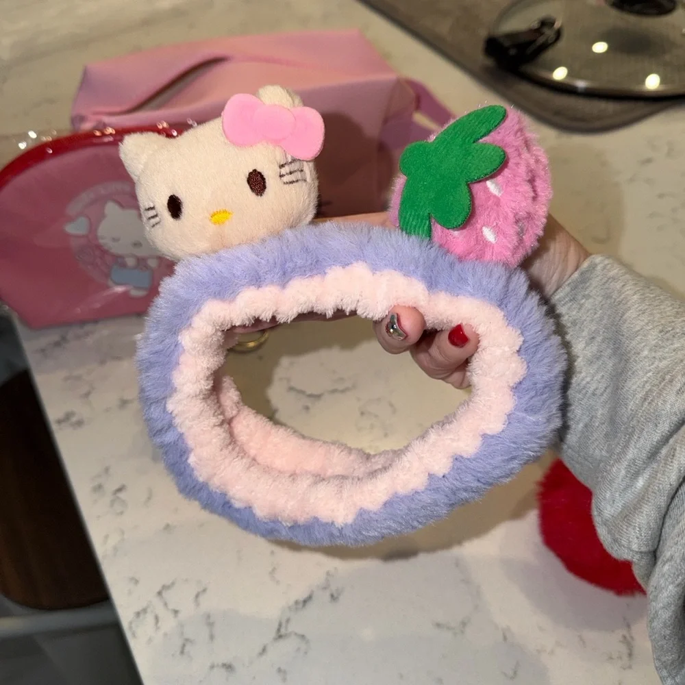 Hello kitty bundle - Picture 9 of 11